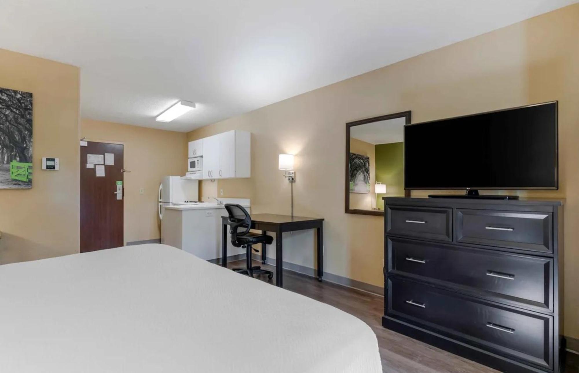 Relax Suites Extended Stay - La Mirada Buitenkant foto